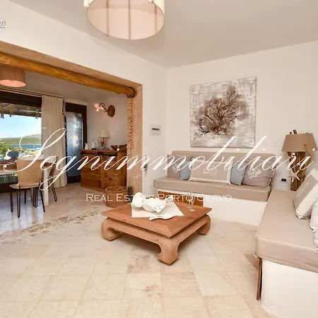 Luxury House In Apartment *